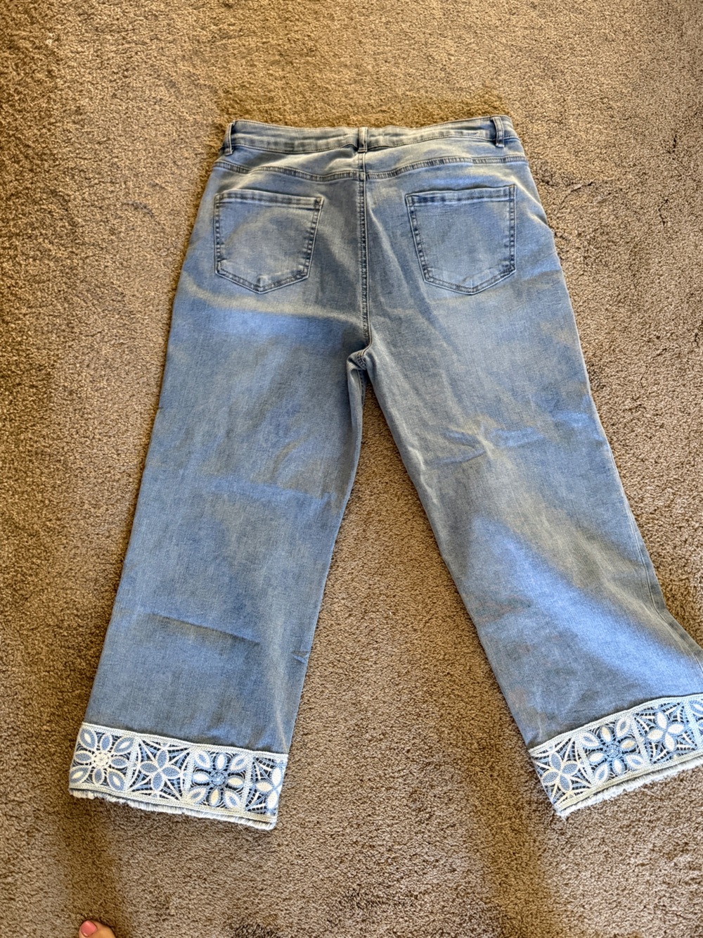 Charlie B Wide Leg cropped Blue Jeans with Crocheted Hem - , Women Jeans - Picture 3 of 4